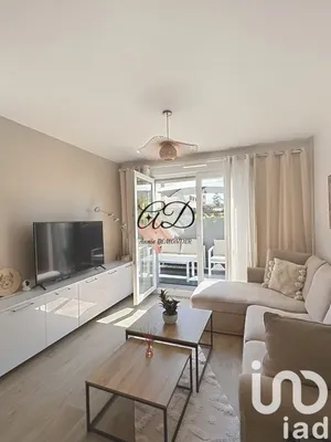 Apartment at Thiais (94320)