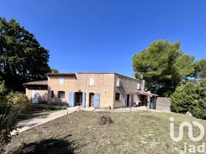 Traditional house at Éguilles (13510)