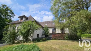 Immeuble à Arpajon-sur-Cère (15130)