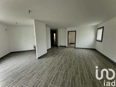 Apartment at Breuillet (91650)