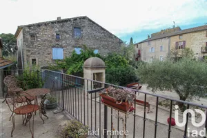 Maison de village à Montaren-et-Saint-Médiers (30700)