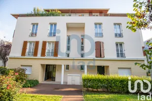 Apartment at Yerres (91330)