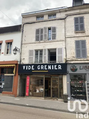 Building at Tonnerre (89700)
