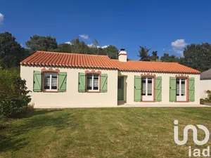Maison à Châteauneuf (85710)