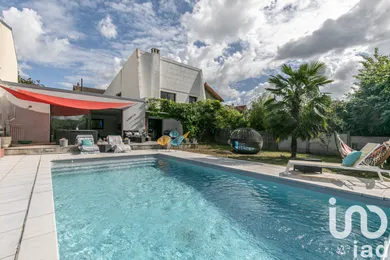 House at Rosny-sous-Bois (93110)