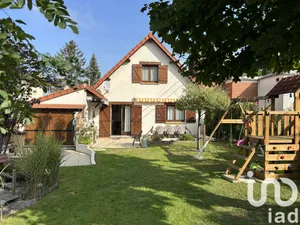 Maison traditionnelle à Mériel (95630)