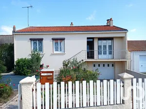 House at Bournezeau (85480)