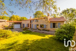 Traditional house at Montréverd (85260)