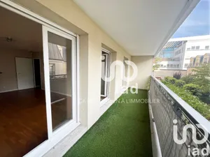 Apartment at Puteaux (92800)