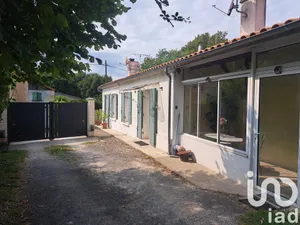 Maison traditionnelle à Berson (33390)
