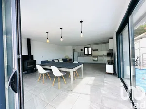 Apartment in Ensuès-la-Redonne (13820)