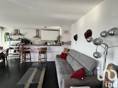 Appartement à Roissy-en-Brie (77680)