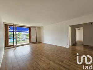 Apartment at Saint-Germain-en-Laye (78100)