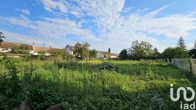 Building plot at Varennes-sur-Seine (77130)