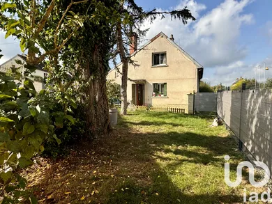 Maison de ville à Saint-Amand-en-Puisaye (58310)