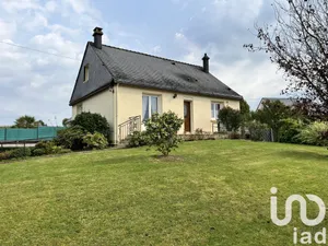 Detached house at La Chapelle-des-Fougeretz (35520)
