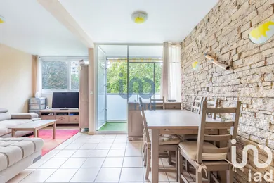 Apartment at Savigny-sur-Orge (91600)