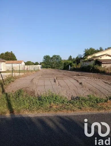 Terrain à Donnezac (33860)