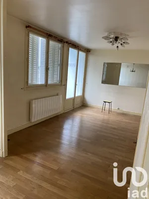 Apartment at Troyes (10000)