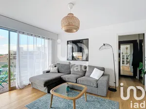 Apartment at Saint-Maur-des-Fossés (94100)