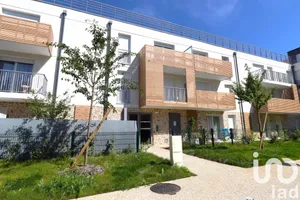 Apartment at SERRIS (77700)