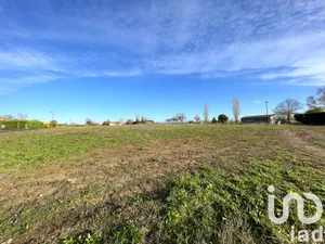 Building plot at FORS (79230)