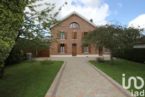 Maison à Villers Bocage (80260)
