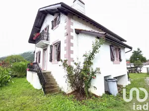 Maison traditionnelle à Uhart-Cize (64220)
