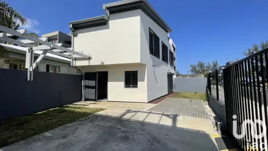 Duplex at Saint-Pierre (97410)