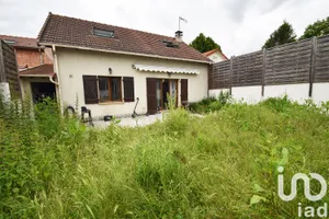 Traditional house at VILLENEUVE-LE-ROI (94290)
