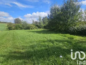 Terrain à bâtir à La Celle-Saint-Cyr (89116)