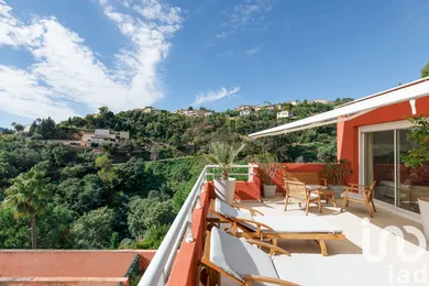 Apartment in Mandelieu-la-Napoule (06210)