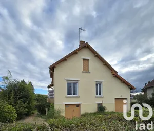 House at Lapalisse (03120)