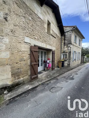 Maison de village à Saint-Denis-de-Pile (33910)