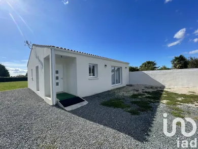 Maison traditionnelle à Bords (17430)