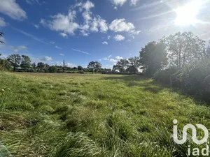 Building plot in Saint-Genest (03310)