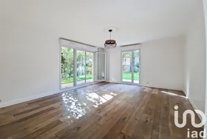 Apartment at Suresnes (92150)