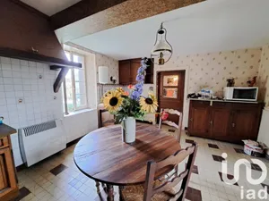 Maison de village à AVROLLES (89600)