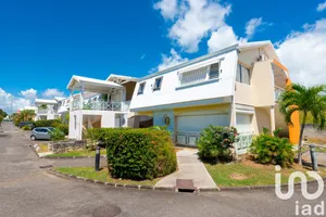 Appartement à Baie-Mahault (97122)