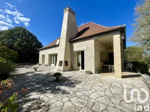Architectural house at Loupiac (46350)