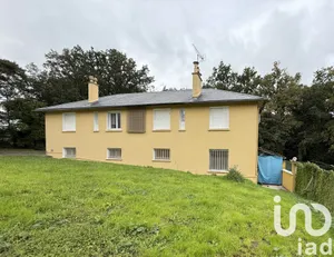 Building at Vernou-la-Celle-sur-Seine (77670)