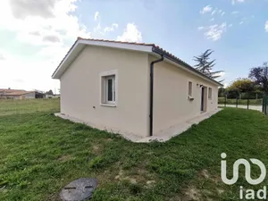 House at SAVIGNAC-DE-L'ISLE (33910)