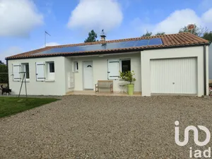 Maison traditionnelle à Grosbreuil (85440)