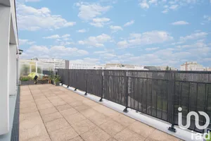 Apartment at Montrouge (92120)