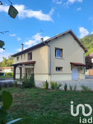 Maison à MONTAGNIEU (01470)