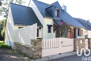 Traditional house at Caudan (56850)