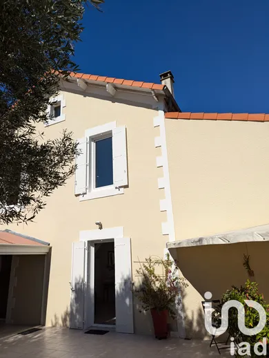 Maison de ville à Saint-Seurin-sur-l'Isle (33660)