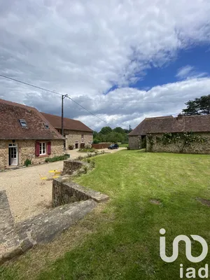 Domain at Saint-Yrieix-la-Perche (87500)