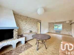 Apartment at Saclas (91690)