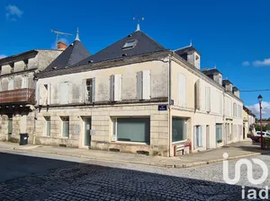 Building at Saint-Porchaire (17250)